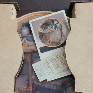 Norman Rockwell plate working in the kitchen